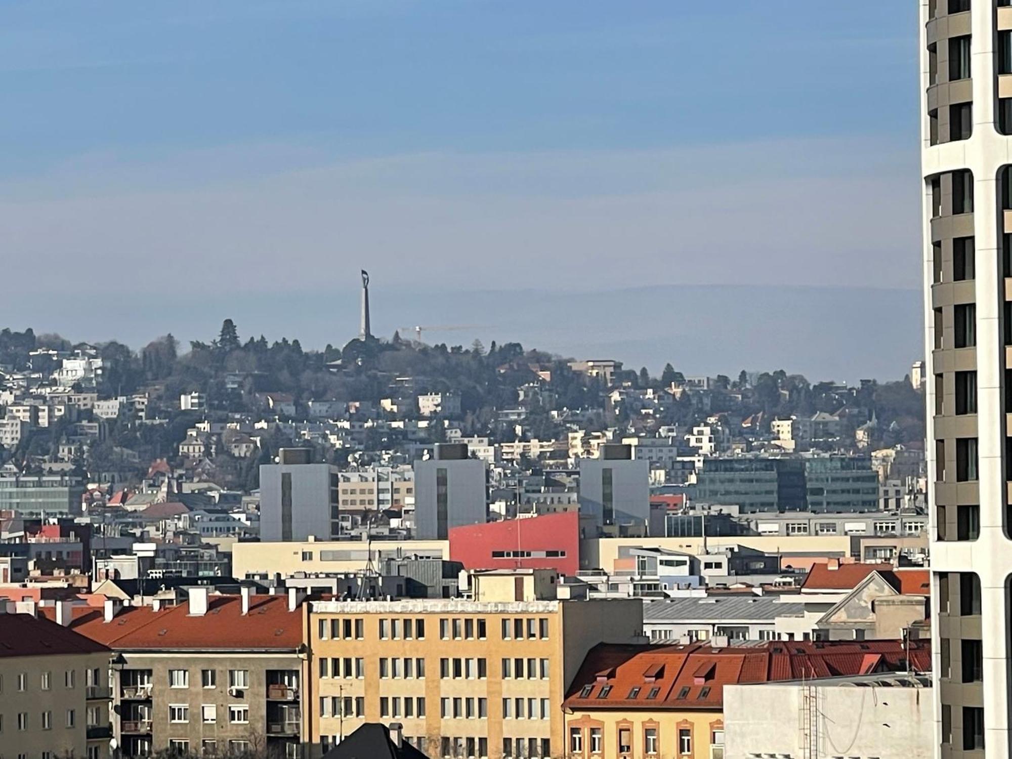 Sag Panorama City Apartment 3 Rooms Free Parking Free Wifi Pressburg Exterior foto